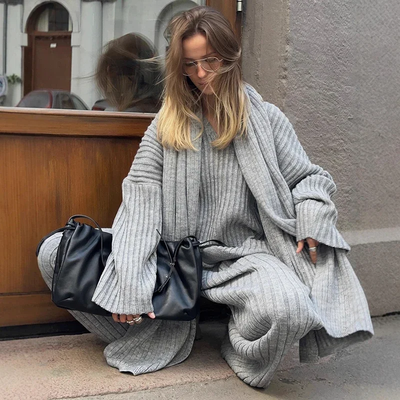 Pantaloni da donna Abito maglione con scollo a V Pullover larghi a costine Pantaloni casual solidi Abiti da pendolarismo in maglia femminile 2025 Moda