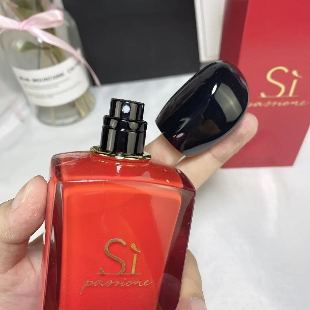 High quality original perfume, women\'s perfume, long lasting fragrance, floral fruity accord, Si Passione EDP