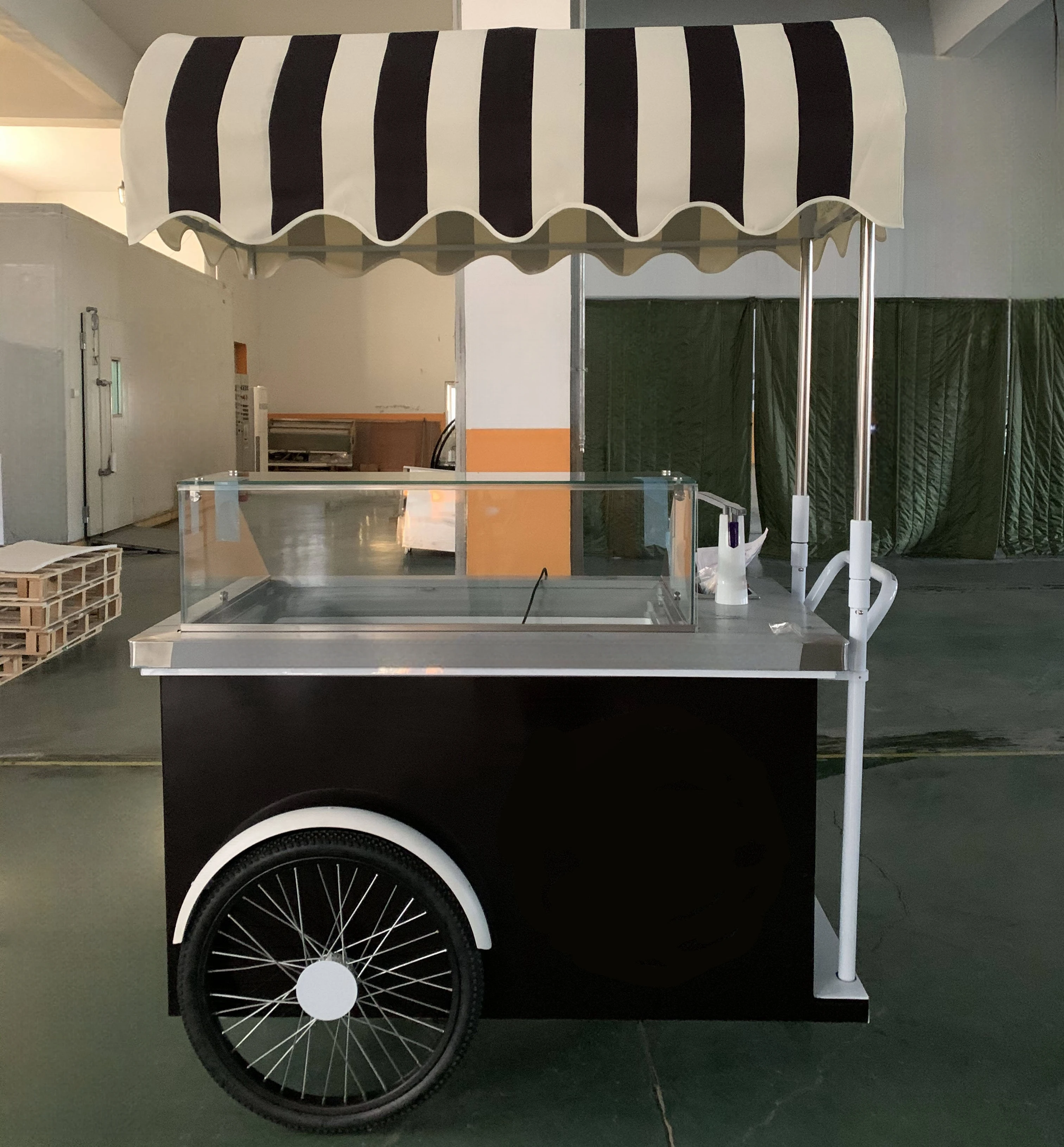 Soft Serve Ice Cream Food Ice Slush New Gelato High Capacity Easy to Move For Outdoor Ice Cream Business