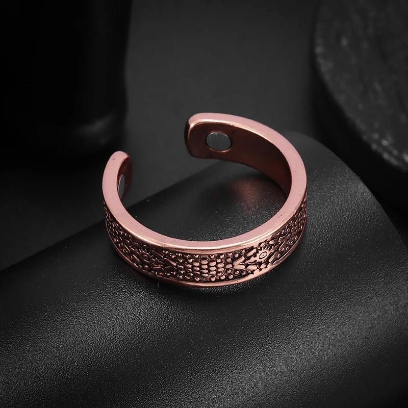 Vintage Copper Ring Engraved God's Eye Magnetic Treatment Joint Pain Ring Suitable for Women and Men Multifunctional Jewelry