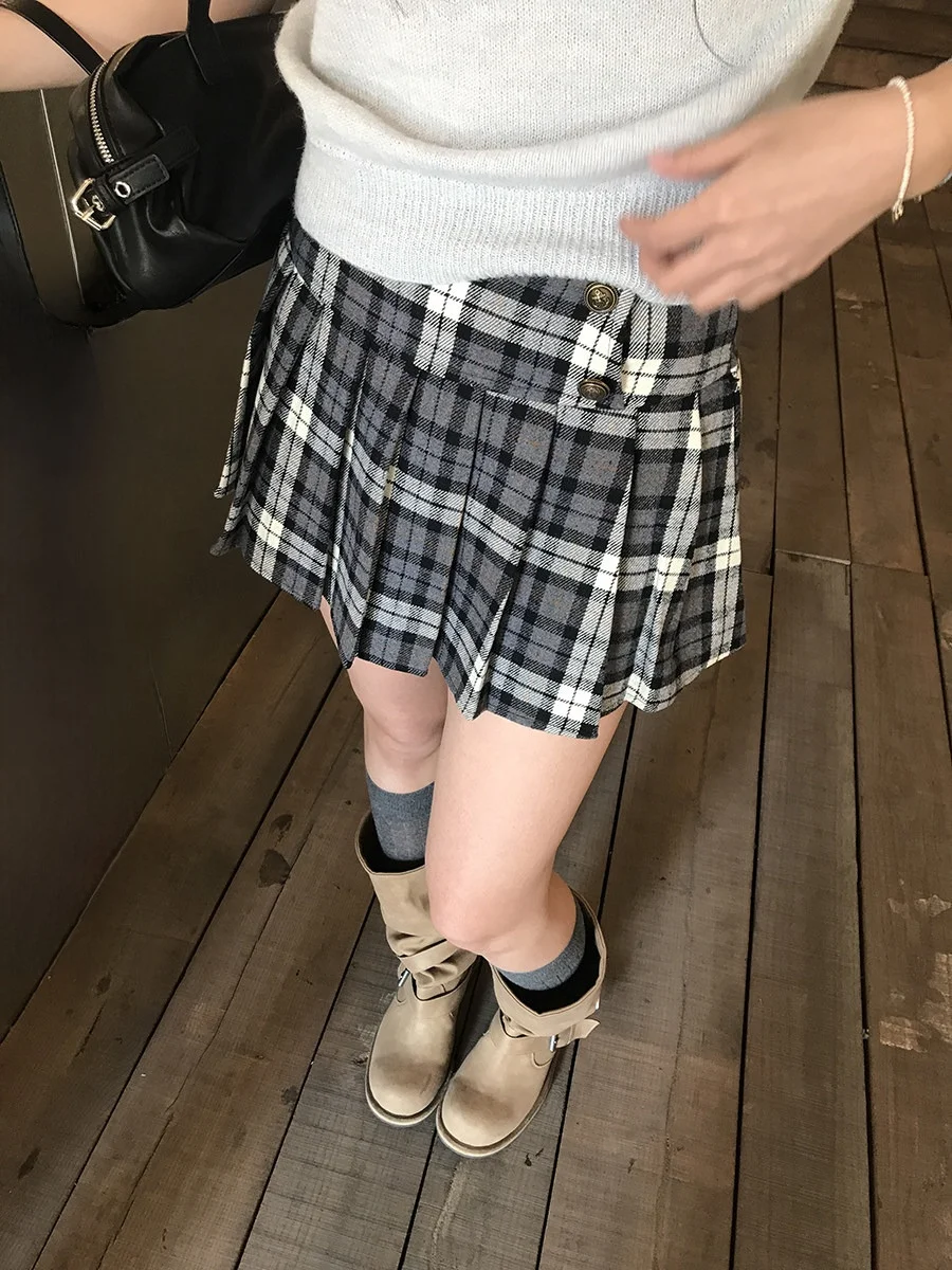 

Sinbounboun Retro Contrast Color Plaid Pleated Skirt High Waist A-Line Slimming Half-length College Style Spring 2026