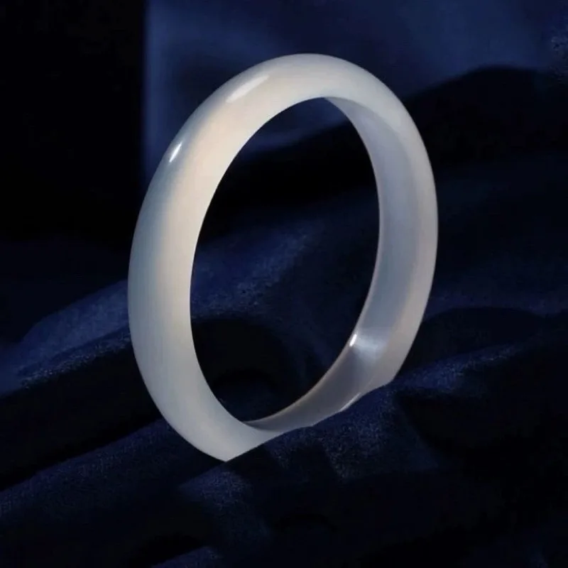 

Natural White Moonlight Agate Bracelet, Fashionable Versatile High Ice Women's Jade Bracelet