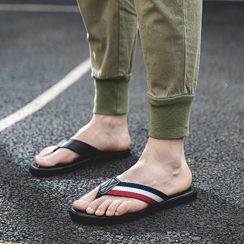 Men Fashion Leather Flip Flops Handmade PU Outdoor Slippers Comfortable Breathable Sandals Classic Casual Flats Shoes 39-46