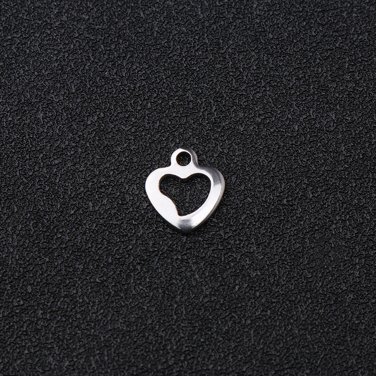 

50Pcs Heart Pendant Charms Stainless Steel DIY Jewelry Making Accessories for Bracelets Necklace Earrings Gifts