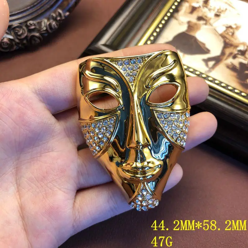 Vintage Mask Face Shape Brooch Matte Gold Tone Rhinestone Inlay Elegant Versatile Women Clothing Pin