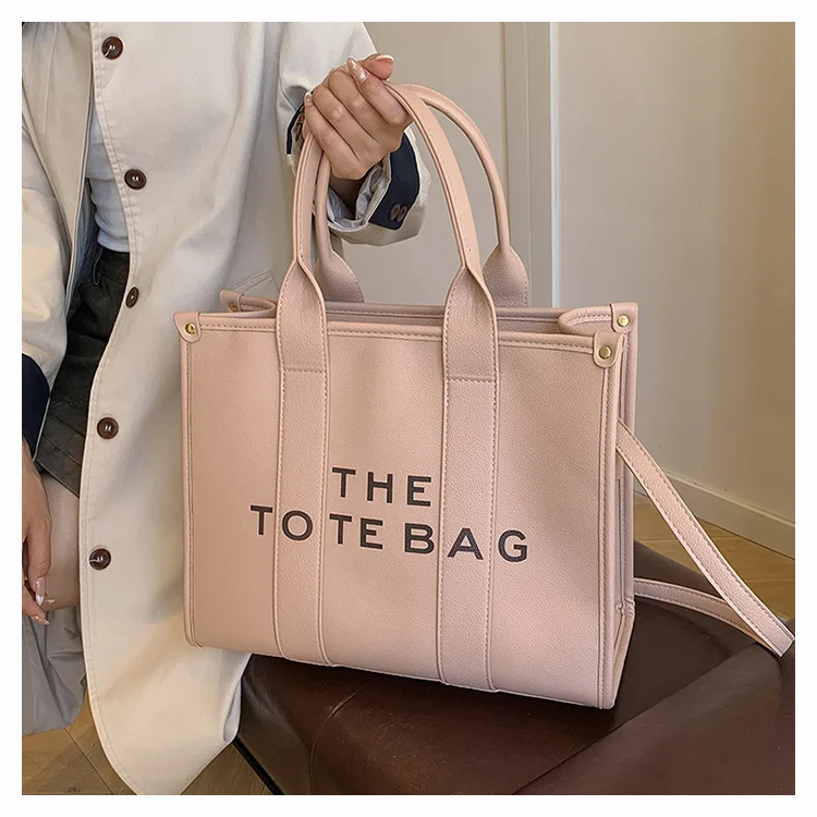 Minimalistische Einkaufstasche mit Monogramm für Damen, geräumige Einkaufstasche aus Leder, vielseitige Schulter- und Handtragetasche, schick und lässig