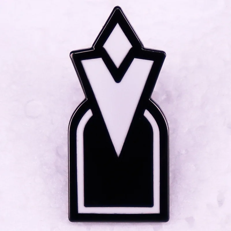 Scroll series brooch badge