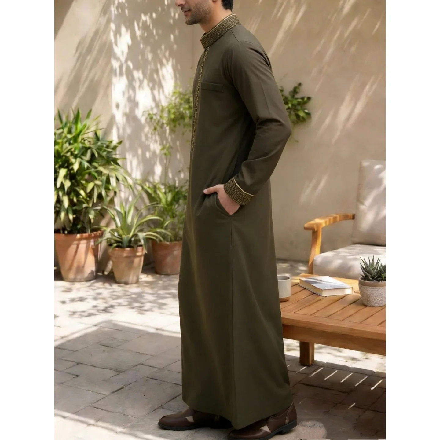 Túnica étnica árabe do Oriente Médio, túnica tradicional masculina muçulmana, roupa casual para festivais e cultos, vestuário islâmico masculino.