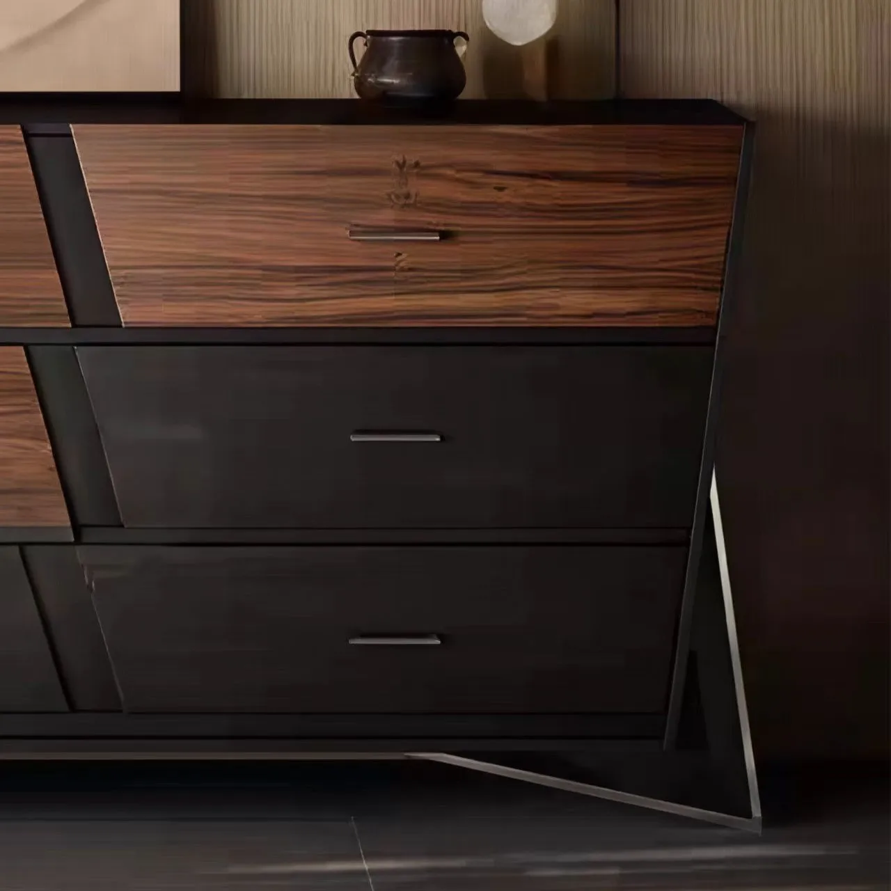 Armário de armazenamento de design de estilo medieval, armário lateral de jantar, seis armários de baú, decoração de armário de sala de estar contra o