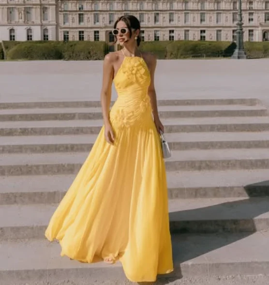 Abiti da sera pieghettati senza maniche gialli con applicazioni di fiori di lunghezza del pavimento personalizzati di alta qualità Robes De Soirée Abiti da gala