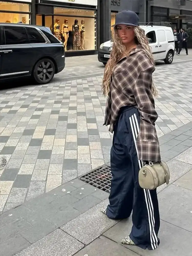 

Сексуальная клетчатая рубашка с низким воротником, женская повседневная облегающая плиссированная блузка с длинным рукавом, женская мода 2025 года, винтажный осенний женский топ