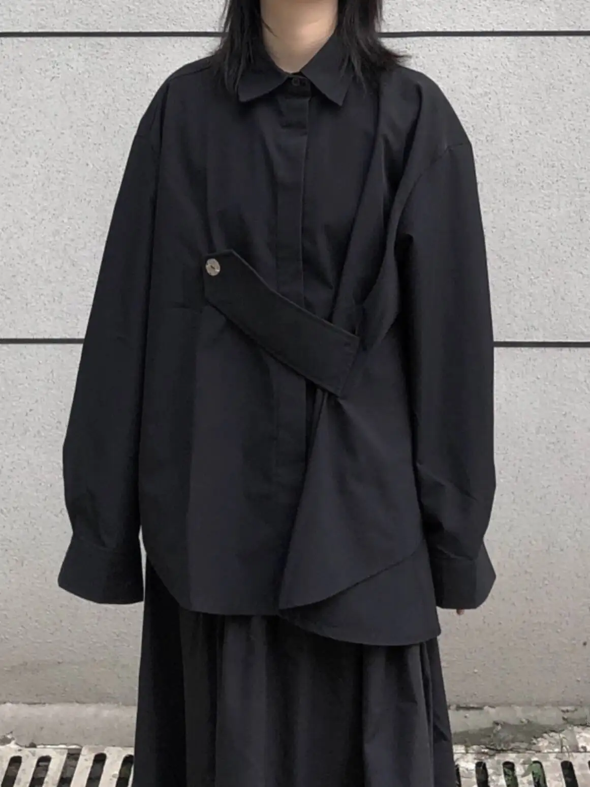 Women's Dark Japanese Irregular Shirts Spring Autumn Loose Slimming Long Sleeve Black Blouse Niche Stylish Design Top