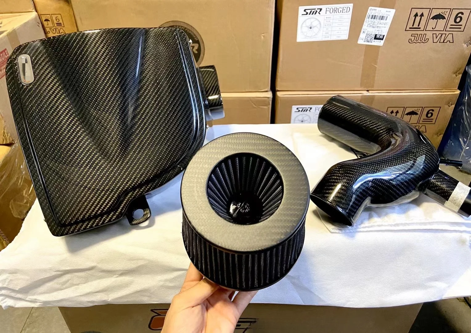 

High-Quality Dry Carbon Fiber Cold Air Intake System Designed for CT4 CT5 2.0T​
