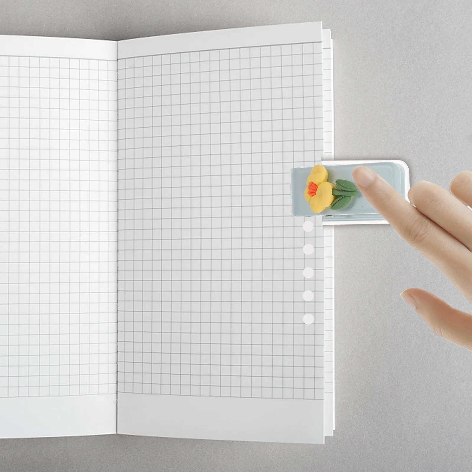 

Circle Punch Tool Ergonomic Design Small Space Saving Manual Paper Cutter for Crafting Scrapbooking Office Use