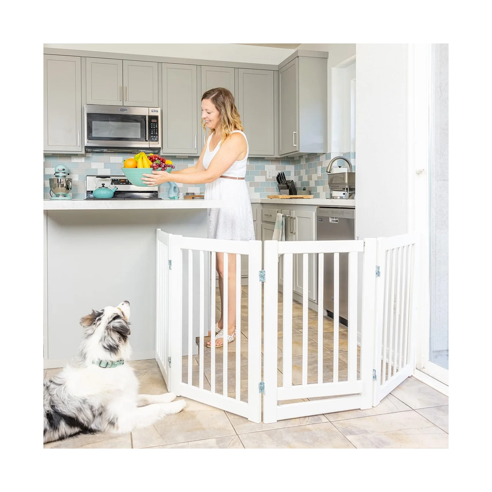 

Wholesale High Quality Pet Furniture Pet Fence Freestanding Wooden Pet Barrier Dog Playpen with 4 Panels