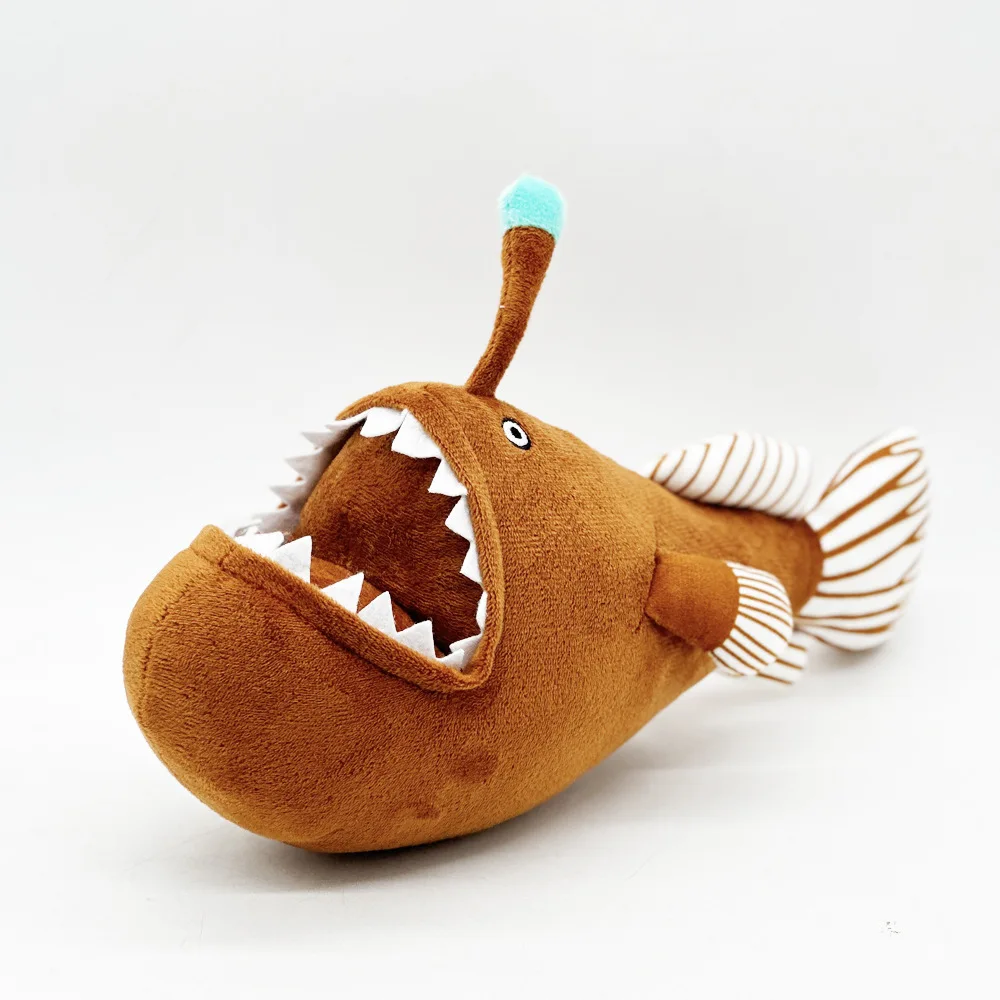 Nouveau produit de 19cm Melanocetus johnsonii diable poisson lanterne poisson en peluche animal en peluche peluche boîte aveugle cadeau d'anniversaire