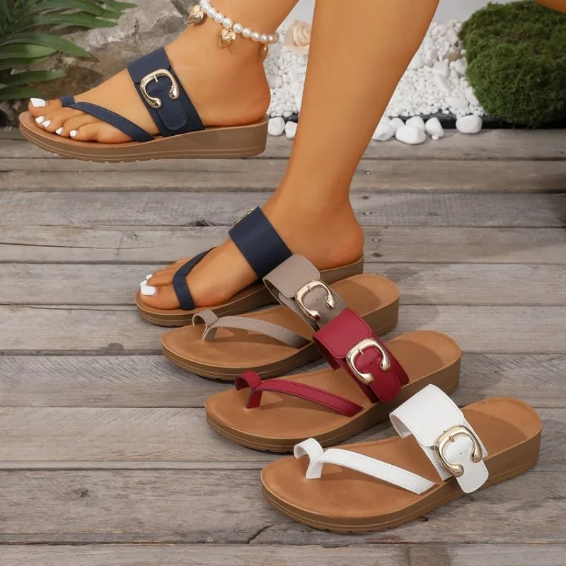 New 2026 Large Size Ladies Sandals Finger Cover Beach Shoes Lightweight Comfortable Decorative Buckle Casual Daily Style