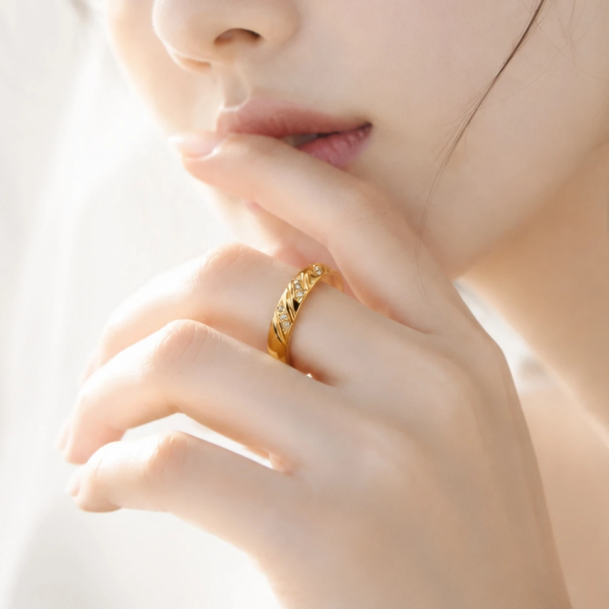 Minimalist Band Ring 4mm Textured Groove Rhombus Inlaid Zircon Stainless Steel Polished Couple Ring For Daily Wear