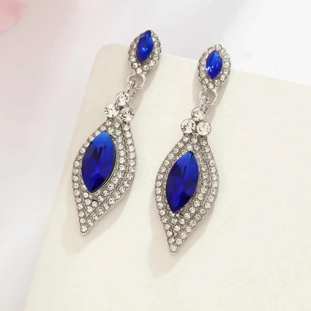 Water drop-shaped gemstone flash diamond earrings light luxury diamond-set high-end earrings simple fashion temperament versatil