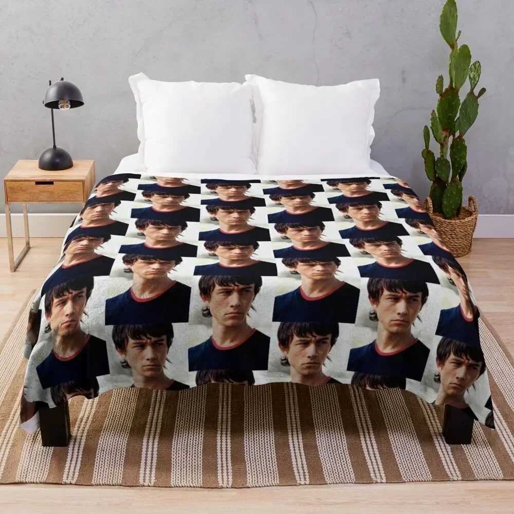 

Joseph Gordon Levitt in Mysterious Skin Throw Blanket Warm Plush Fuzzy Blanket for Living Room