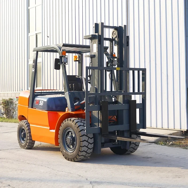 MultiFunction D-iel Forklift Trucks . 4. Ton Combining Lifting Loading And Unloading Capiliti