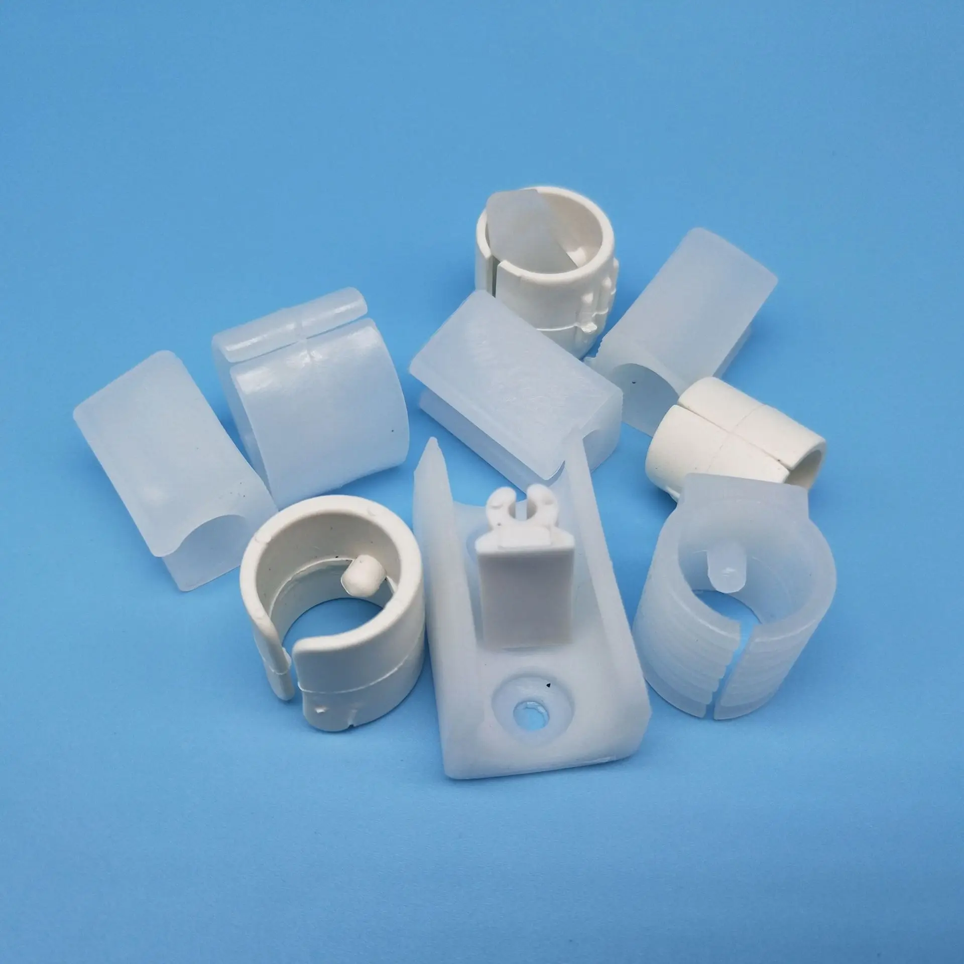 โต๊ะพลาสติกฟุต Non-Slip U-ประเภทท่อหนีบบ้าน Office เก้าอี้ขาโต๊ะ Pads Cover Mute ชั้นหลอด Clear/สีขาว/สีดำ
