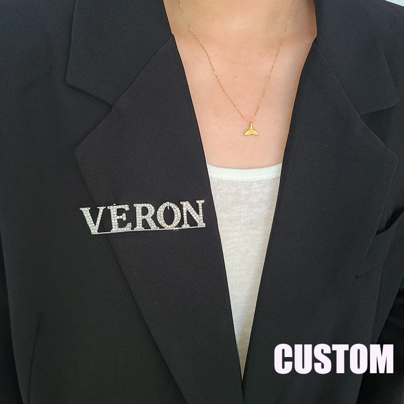 

Alloy with Rhinestone Customized Name Brooch Hand Made Custom Name Plate Pins Team Group Logo Badge