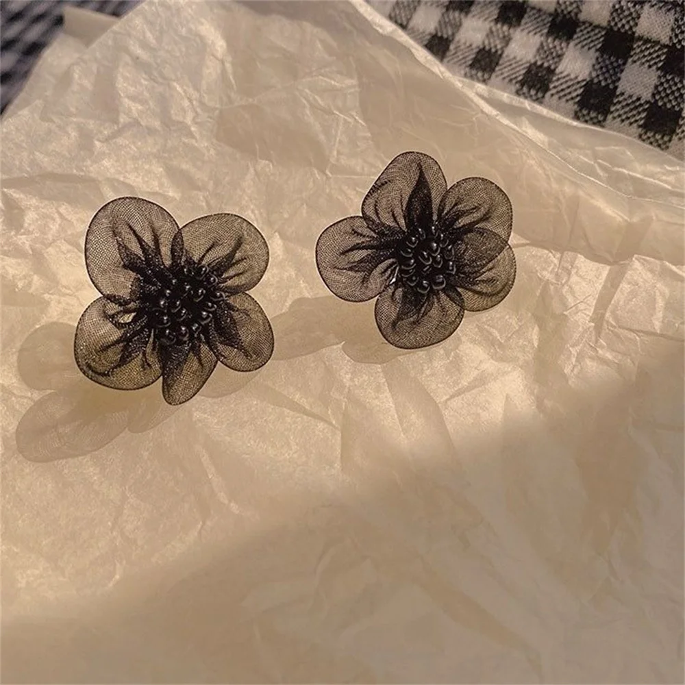 Luxus Schwarz Spitze Blume Stud Ohrringe Acryl Perle Blume Knospe Ohrringe Für Frauen Einfache Mode Schmuck Zubehör
