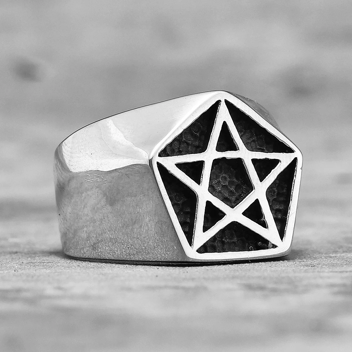 Simple Pentagram Stainless Steel Mens Rings Punk Charm Unique Amulet for Male Boyfriend Biker Jewelry Creativity Gift Wholesale