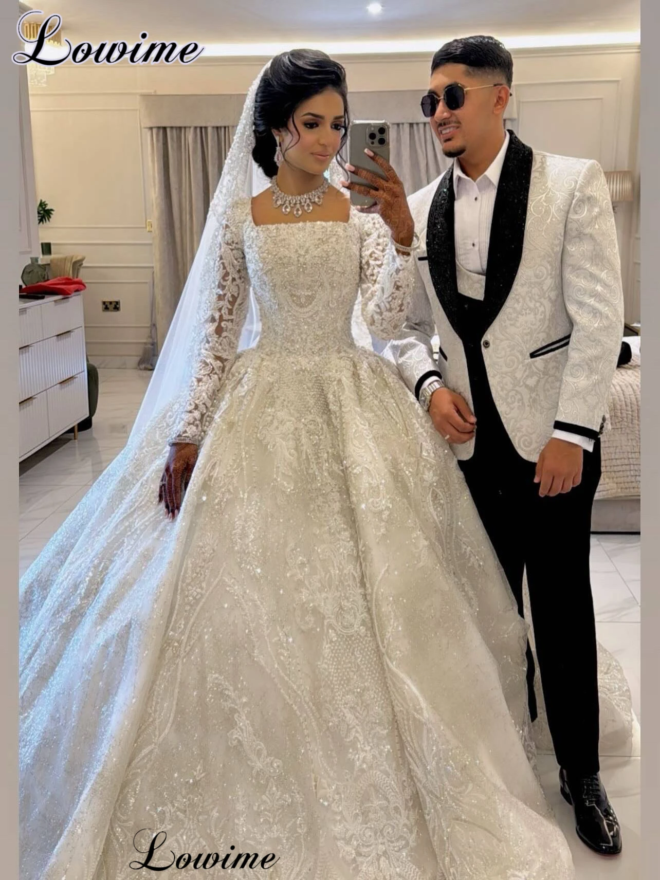 New Elegant Princess Wedding Dresses Long Sleeves Formal Wedding Gown With Crystals Chapel Brides Gown Vestido Blanco Customized