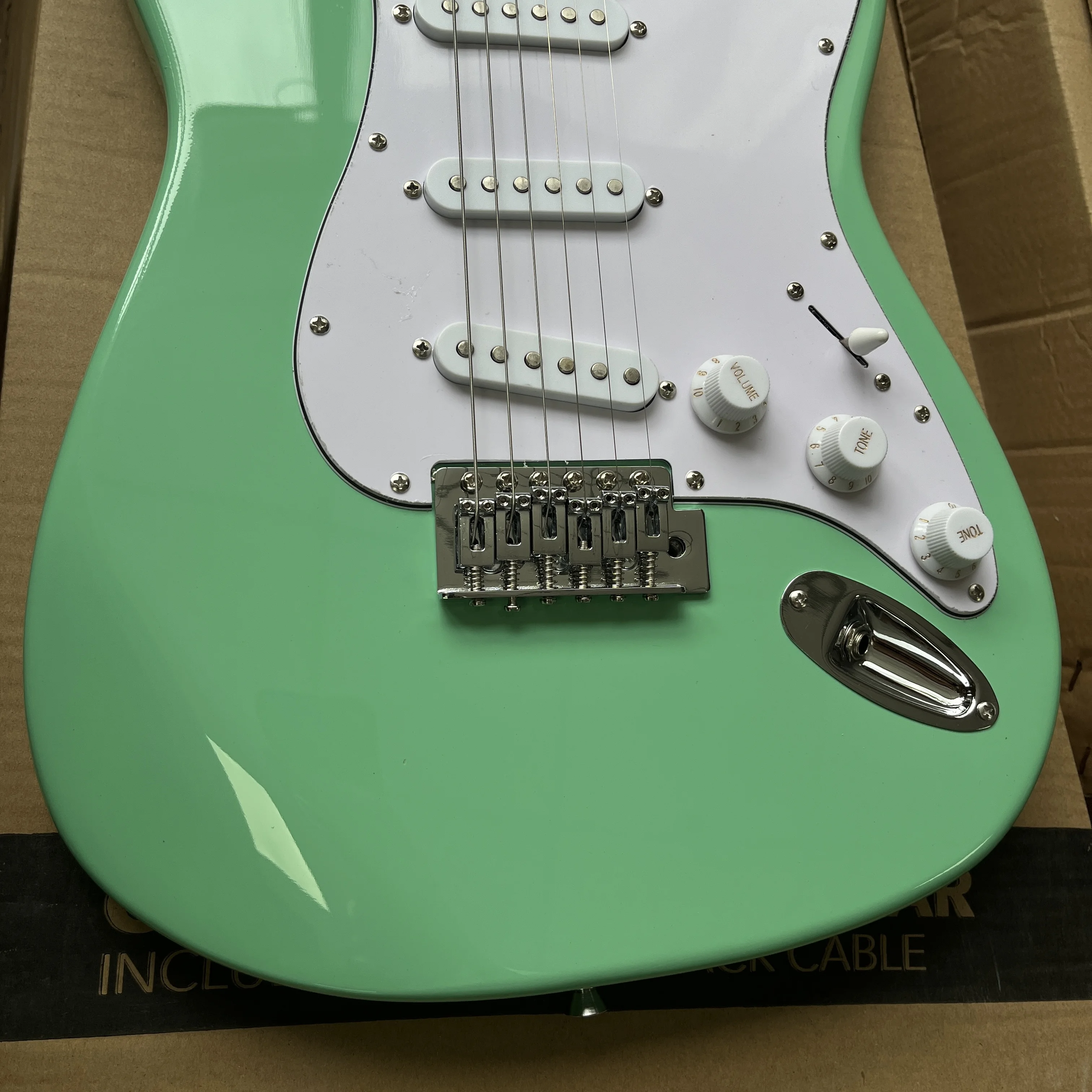 Electric Guitar Green Electric Guitar, Mahogany Body, Maple Fingerboard, Rose Fingerboard, In Stock. Christmas Gifts Available In US Warehouse Free Shipping
