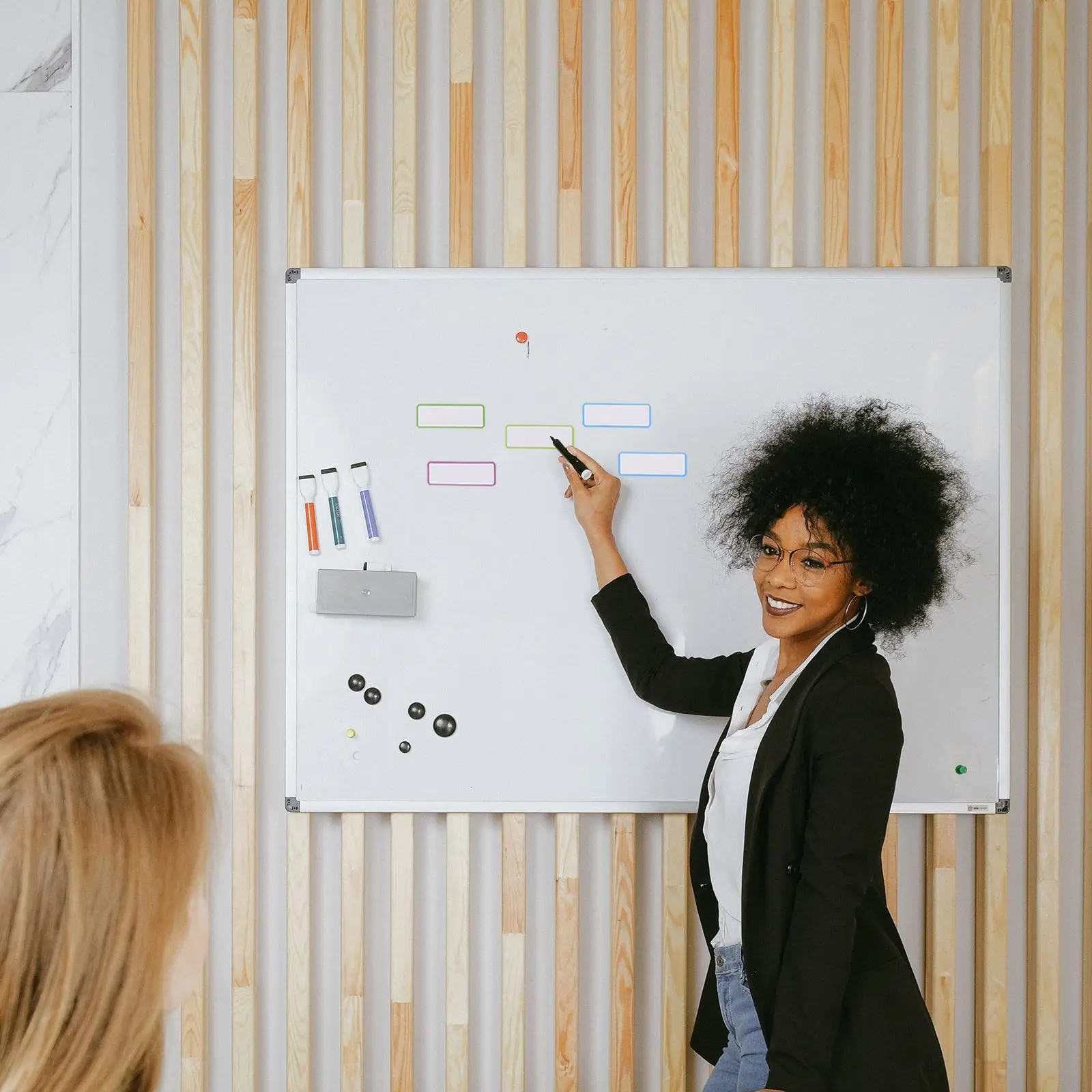 27 Stück handgeschriebene Kühlschrankaufkleber, trocken abwischbare magnetische Memo-Etiketten, Farbdisplay-Etikettenaufkleber für Lager, Klassenzimmer, Whiteboard