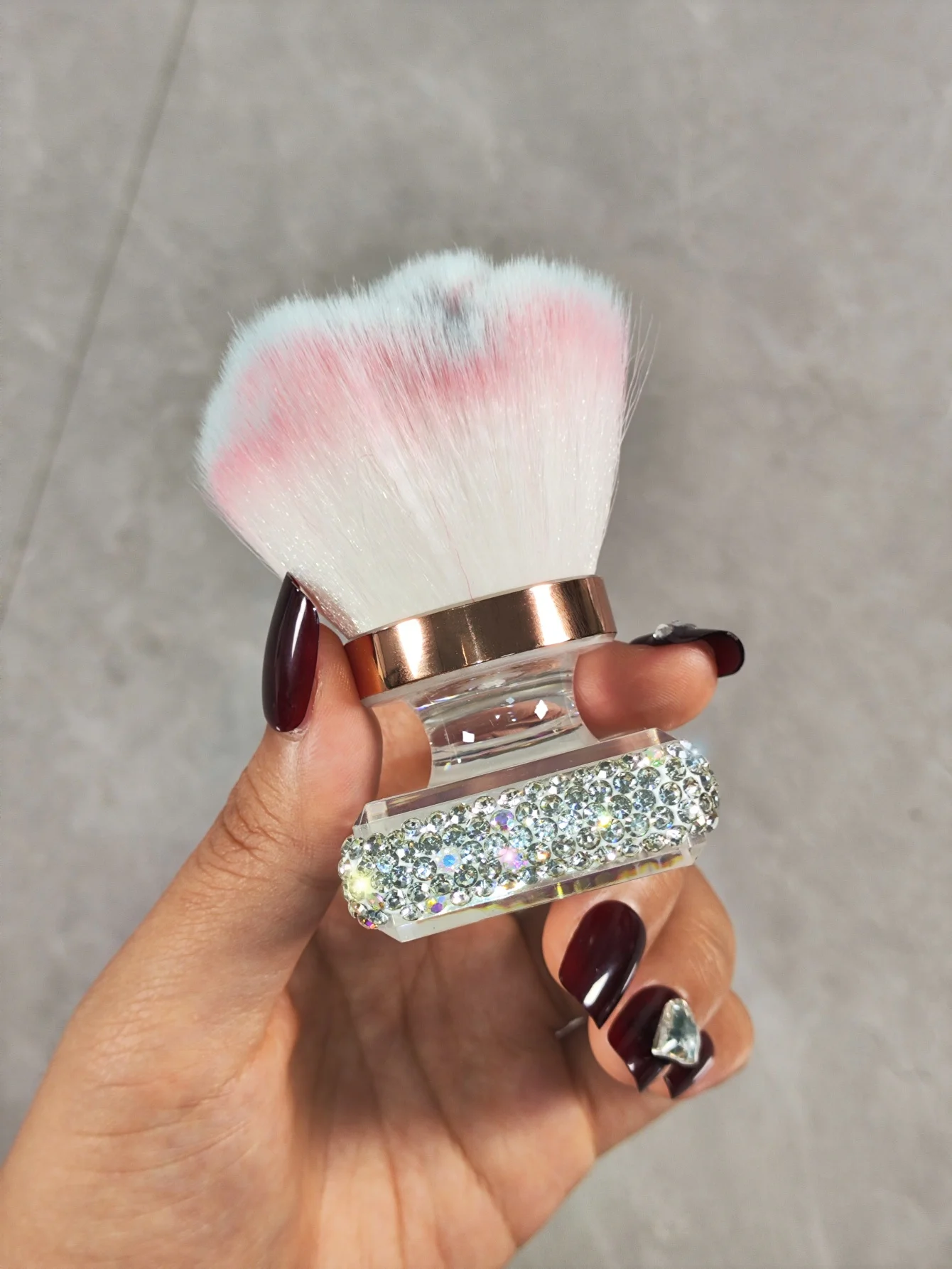 Brosse de réglage en plastique multifonctionnelle, ensemble de diamants artificiels, brosse à blush à fouet avancée, outil de beauté souple portable pour le voyage