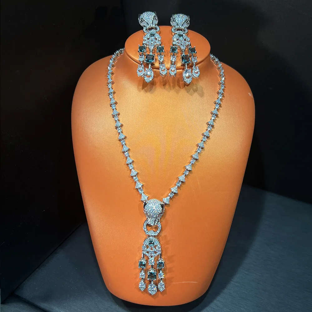 

New Luxury Unique Design Leopard Head Zircon Long Tassel Necklace Earring Two Pieces Set Dress Banquet Accessories High-Quality