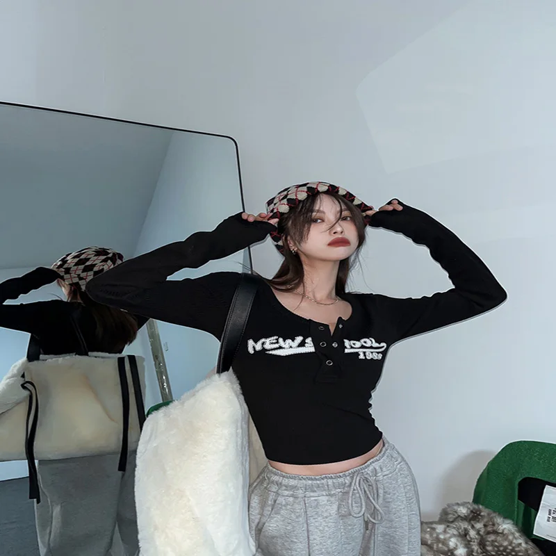 الرجعية الكتابة على الجدران طباعة مطاطا تي شيرت المرأة مثير سليم المحاصيل الأعلى مضلع كم طويل بلوزات مستديرة العنق الجرونج المحملة القمم الكورية