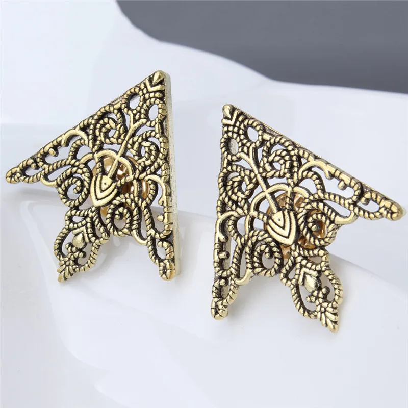 Fashion Shirt Collar Brooch Pin Corner Buckles Vintage Crown Hollow Pattern For Men Women Corner Clothing Accessories