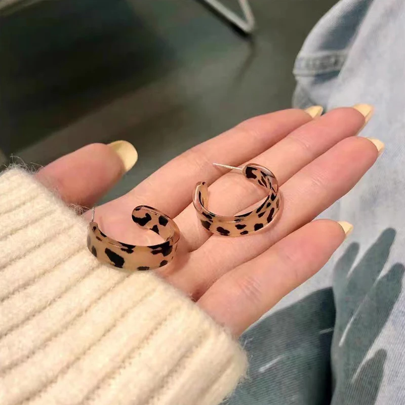 1Pair Statement Minimalist Hoop Earrings For Women Girls Retro Versatile Leopard Geometric Earrings Jewelry Accessories Gifts