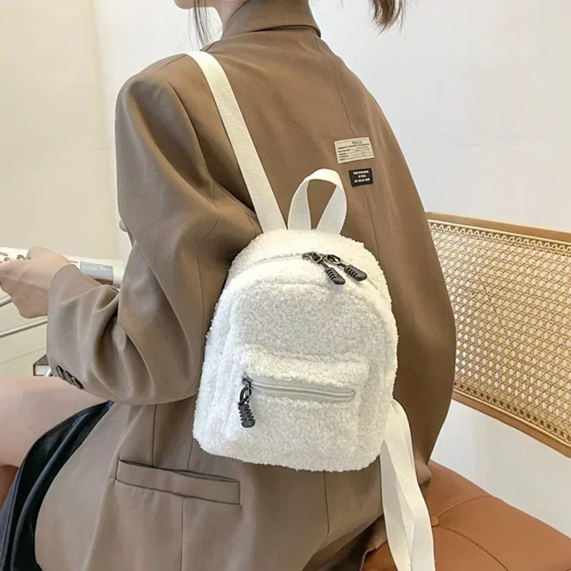 Mochila de pelúcia branca para mulheres, bolsa pequena feminina, bolsa de estudante bonito, moda, outono, inverno, BBA054