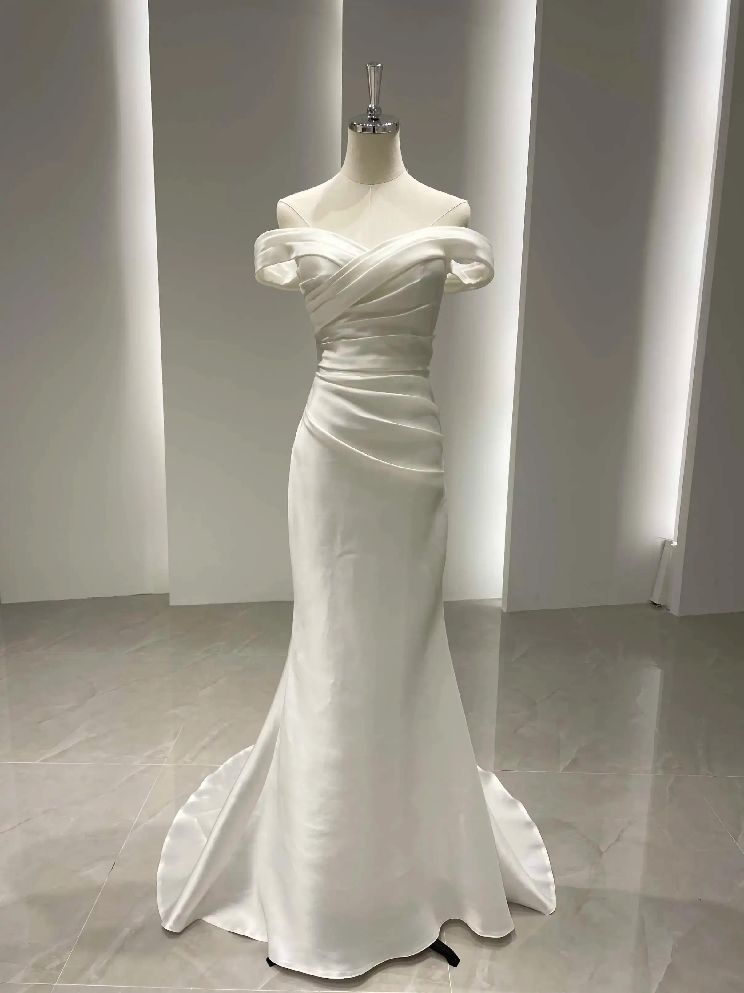 

Elegant White Satin Off Shoulder Mermaid Wedding Dress 2025 Simple Minimalist Bridal Gown Formal Party Dress Customized