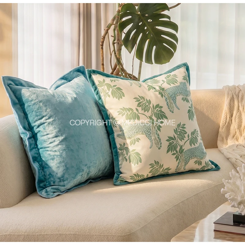 Medicci Home Whimsy Leopards Lying On Trees Decorative Cushion Cover Jungle Botanical Toile Floral Green Pillowcase For Bed Sofa