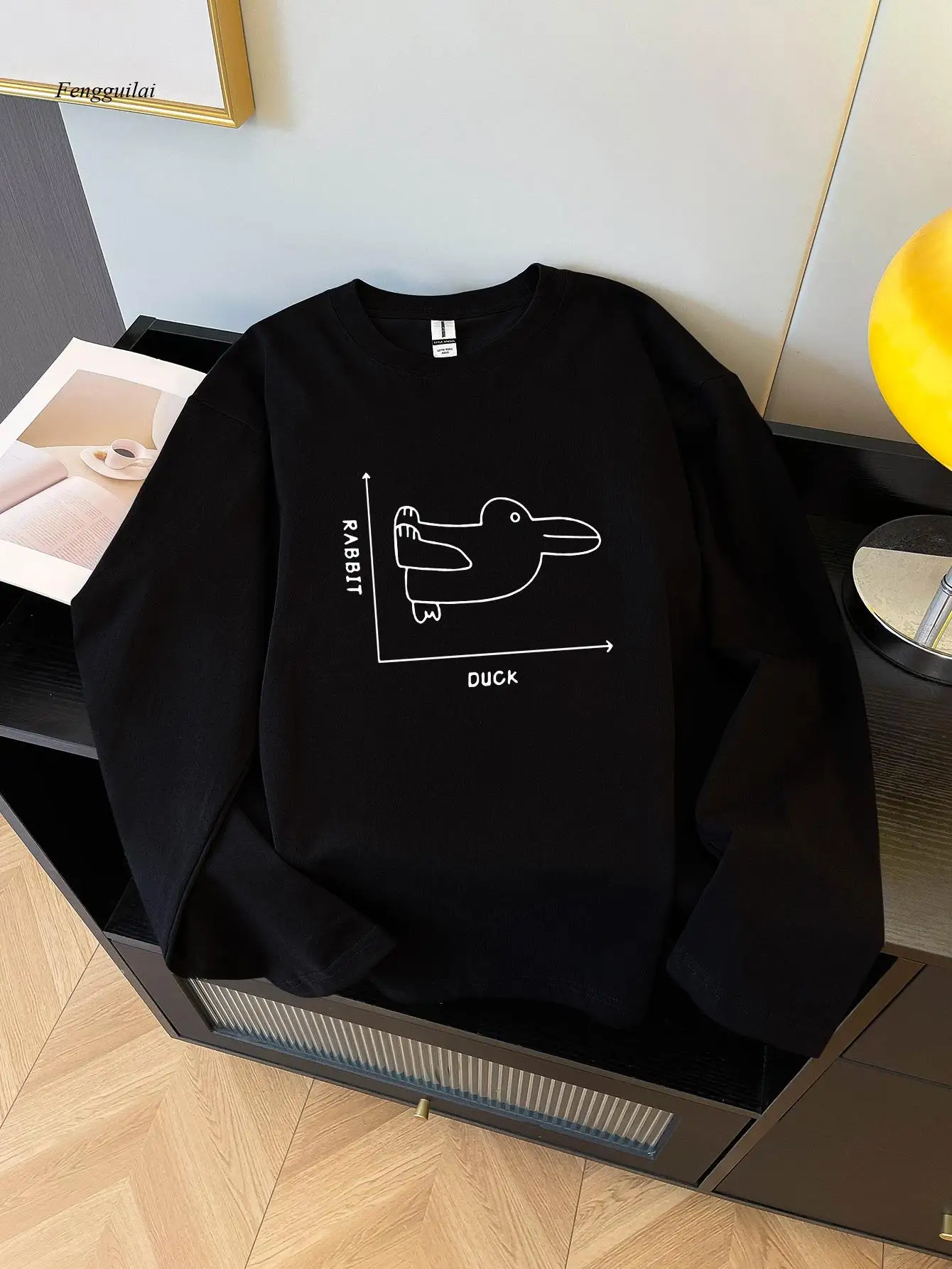 เสื้อยืดแขนยาวลายกราฟิกตลก - เสื้อคอกลมสีขาวพร้อมดีไซน์เรียบง่าย เสื้อลำลองแบบนุ่มสบายสำหรับฤดูใบไม้ร่วง/ฤดูหนาว