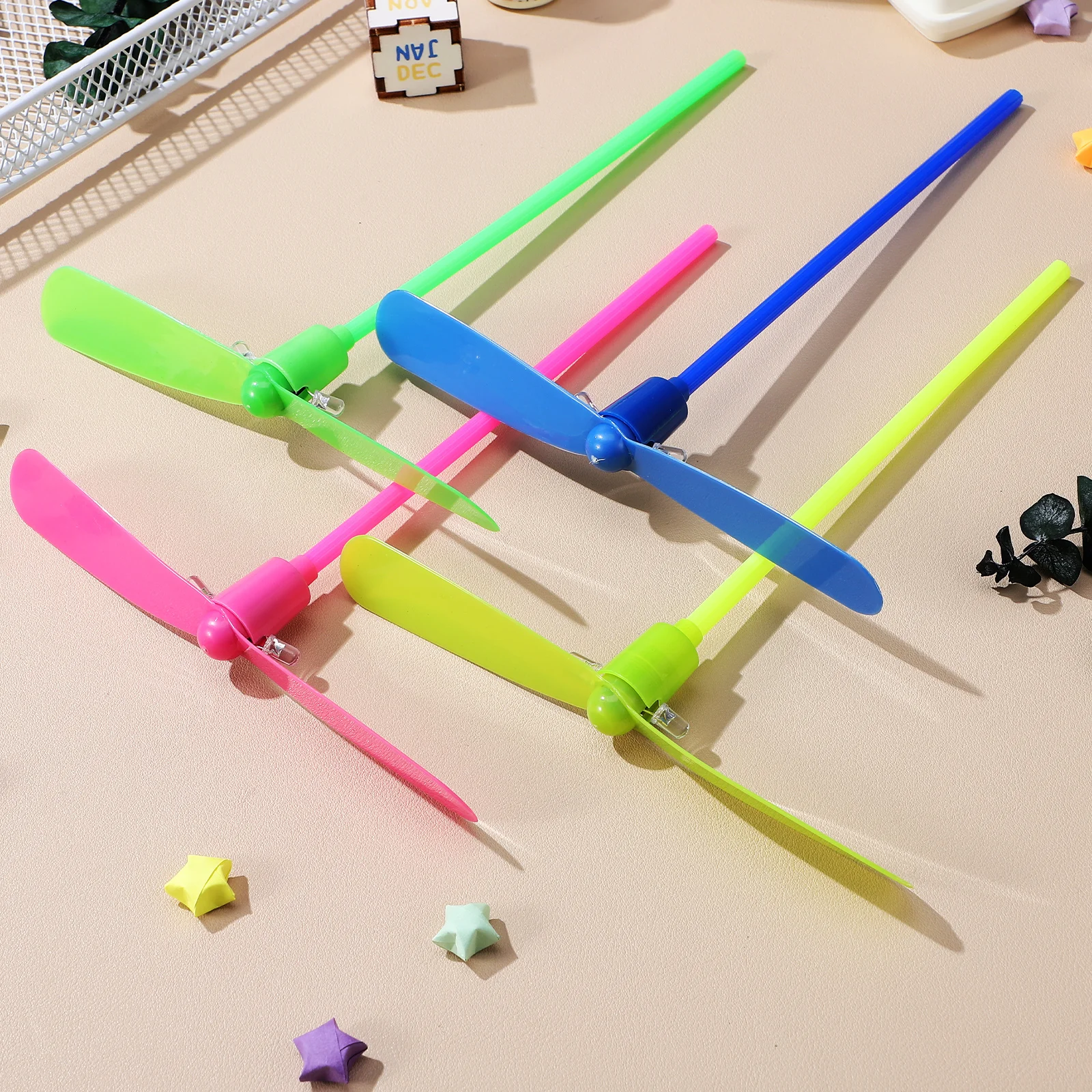 

Glowing Bamboo Dragonfly Kids Toys Party Favor Miniature Novelty Outdoor Small Flying for Boys Helicopter Children