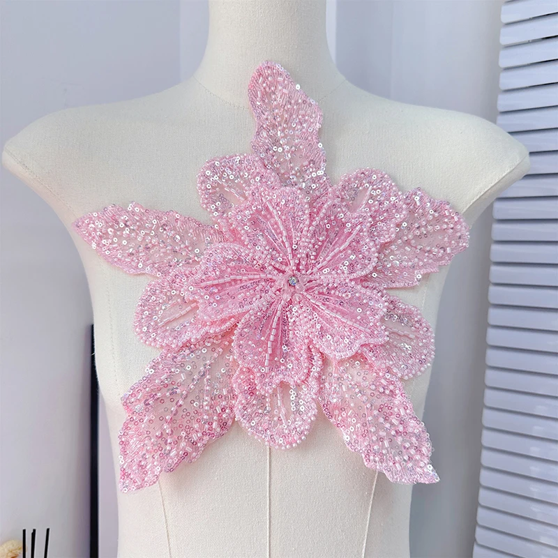 1ชิ้นเลื่อมลูกปัดลูกปัดดอกไม้ปกแผ่นแปะติดเสื้อ applique ลูกไม้สีขาวช่อดอกไม้ตกแต่ง DIY ชุดแต่งงานอุปกรณ์เสื้อผ้า