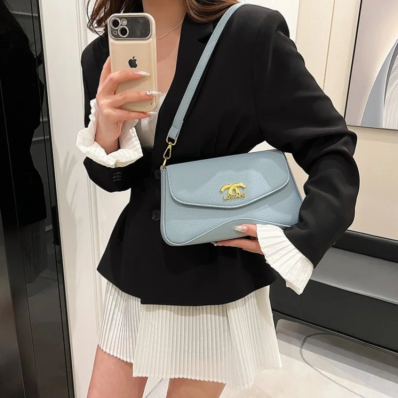 

Premium Leather Women's Shoulder Bag Fashionable Crossbody Handbag Elegant Ladies Tote Luxury Designer Messenger Purse