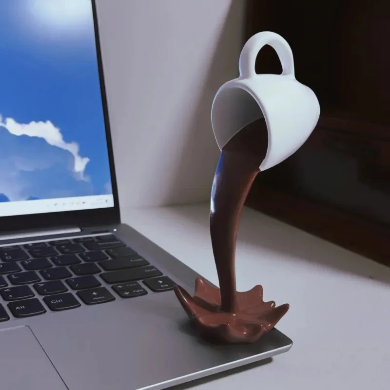 Floating Spilling Coffee Cup Sculpture Pouring Splash Creative Desktop Decor Spilling Magic Pouring Liquid Splash Coffee Mug