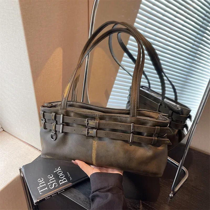 

2025 New Women's Sweet Style Shoulder Bag - Chic High-Quality, Large Capacity & Multi-Pocket, Versatile for Underarm/Handheld