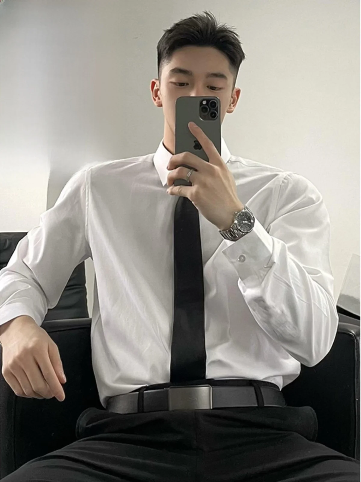 

Мужская белая рубашка с длинным рукавом, приталенная, для делового и повседневного стиля, модная, весенняя, из полиэстера, в британском стиле