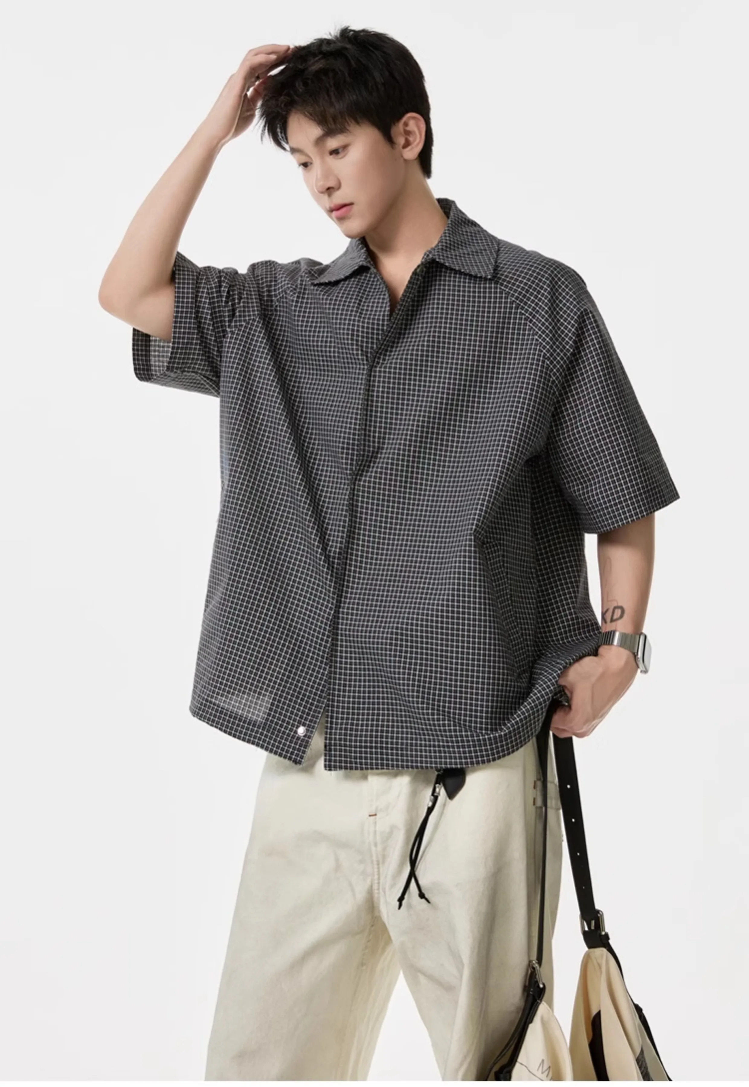 2025 Summer Japanese Retro Style Plaid Short Sleeve Men's Black Navy Blue Shirt Loose Draped Trendy White Blue Shirt