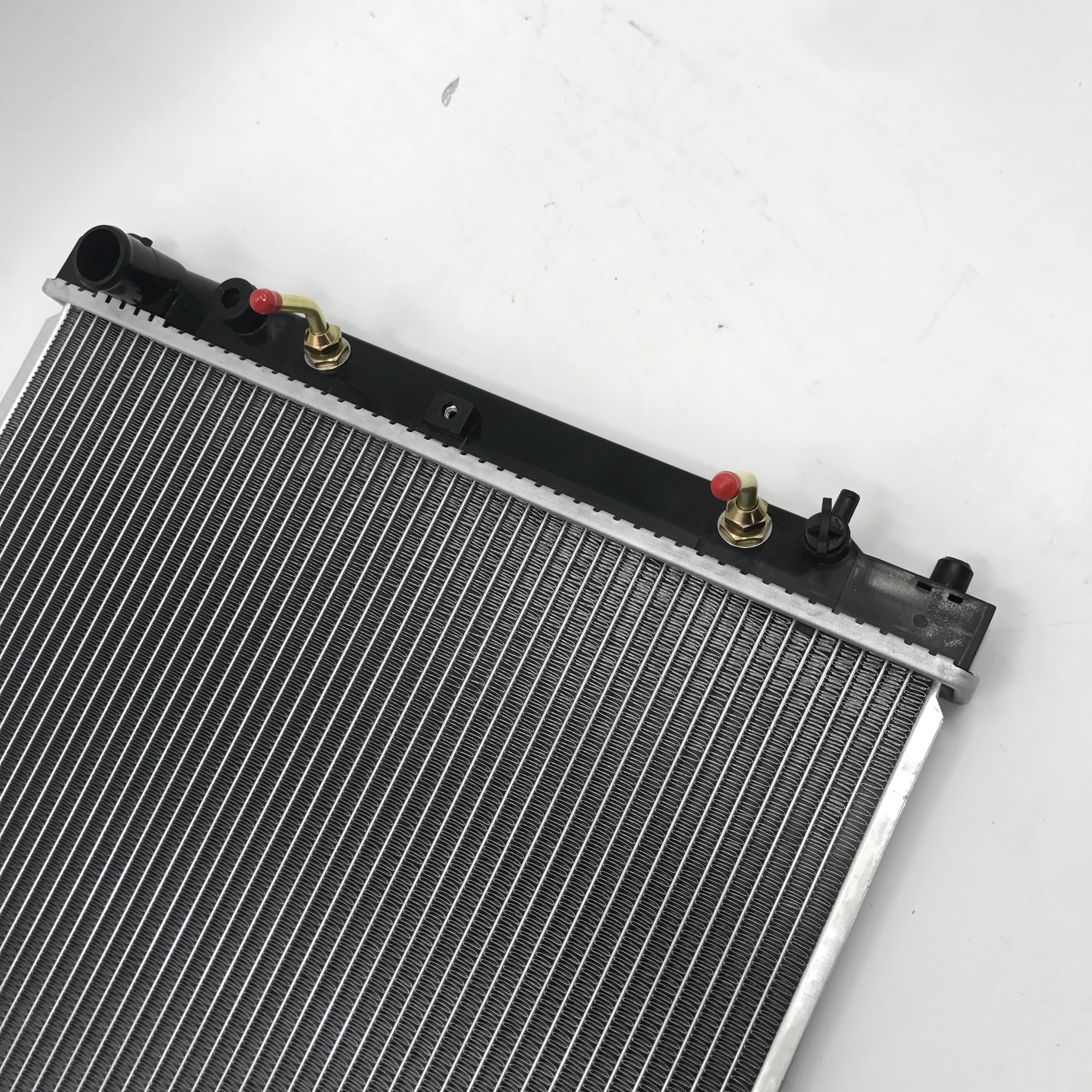 

radiator 1245000103/1245000203/1245008703*124.500.0203-8703/1215000203/1215008703 Ben-z