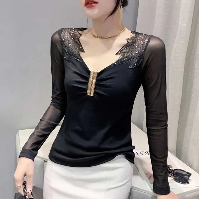 Fashion V-Neck Gauze Spliced Folds Diamonds T-Shirts Women\'s Clothing 2024 Spring New Slim All-match Tops Office Lady Tee Shirt